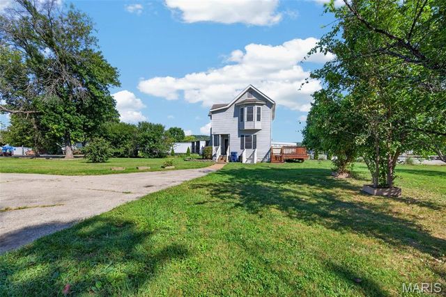 129 E Pacific Street, Pacific, MO 63069