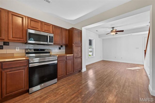 129 E Pacific Street, Pacific, MO 63069