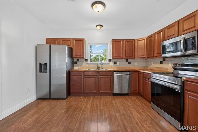 129 E Pacific Street, Pacific, MO 63069