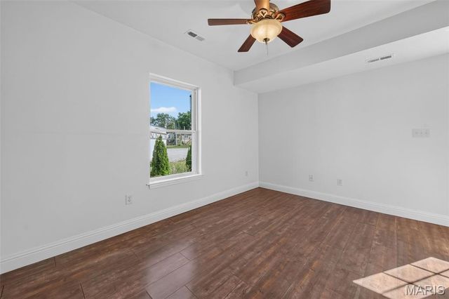 129 E Pacific Street, Pacific, MO 63069
