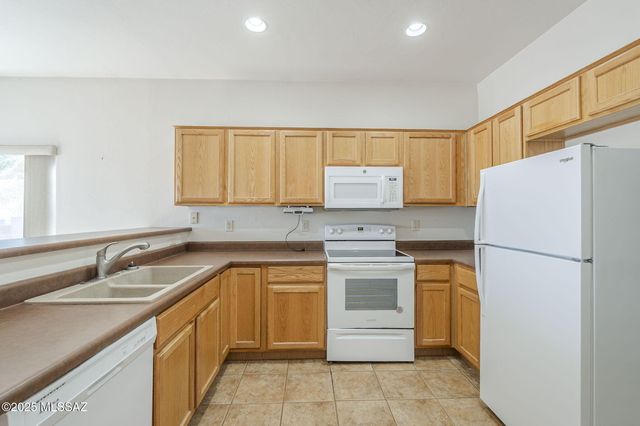 2265 S Vía Espinosa, Green Valley, AZ 85614