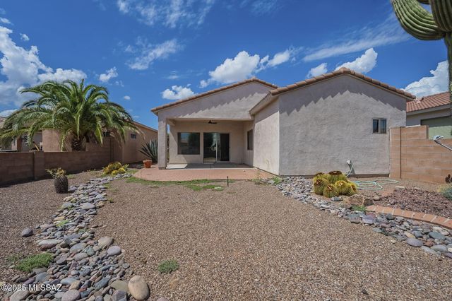 2265 S Vía Espinosa, Green Valley, AZ 85614