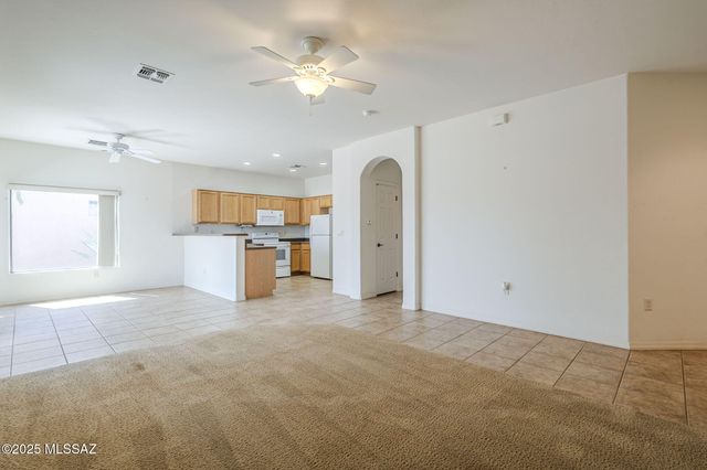 2265 S Vía Espinosa, Green Valley, AZ 85614