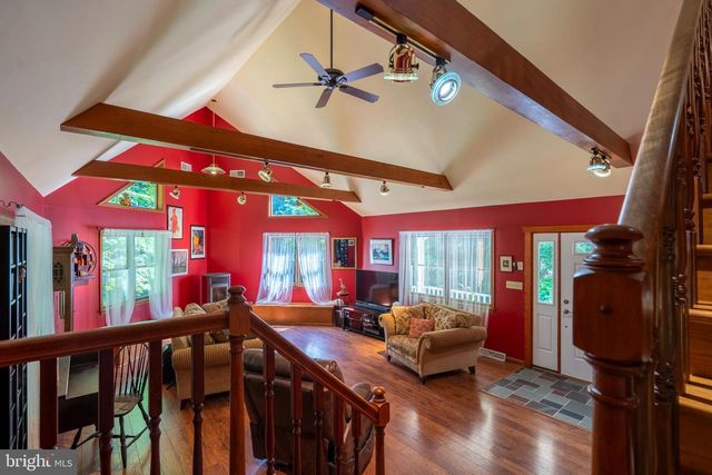 274 WISSINGER RD, Boyertown, PA 19512