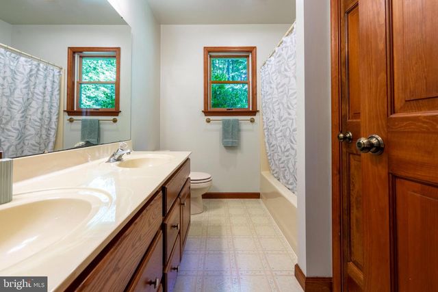 274 WISSINGER RD, Boyertown, PA 19512