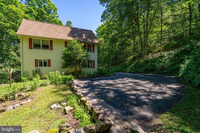 274 WISSINGER RD, Boyertown, PA 19512
