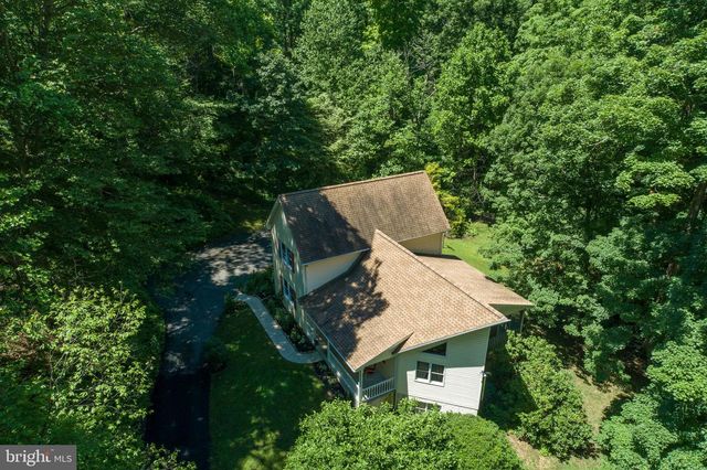 274 WISSINGER RD, Boyertown, PA 19512