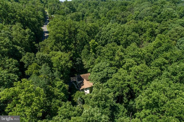 274 WISSINGER RD, Boyertown, PA 19512