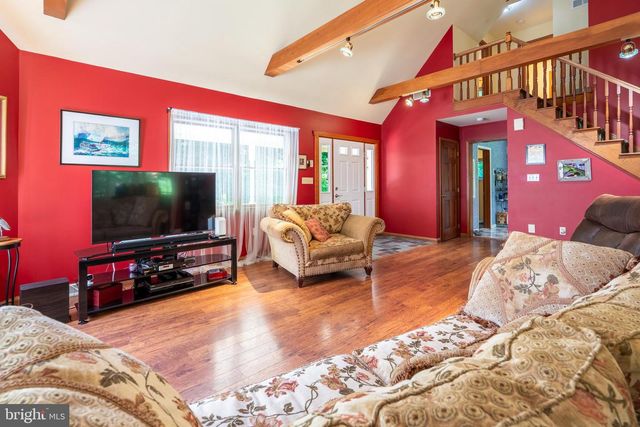 274 WISSINGER RD, Boyertown, PA 19512