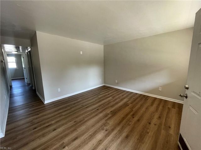719 Marvin Ave Apt 105, Norfolk, VA 23518