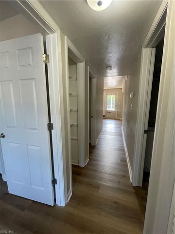 719 Marvin Ave Apt 105, Norfolk, VA 23518