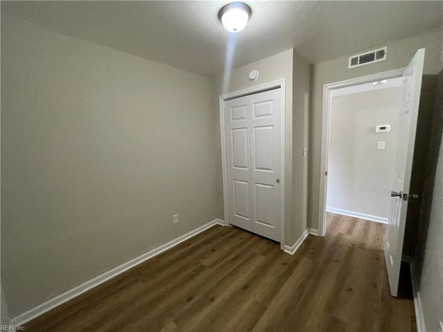 719 Marvin Ave Apt 105, Norfolk, VA 23518