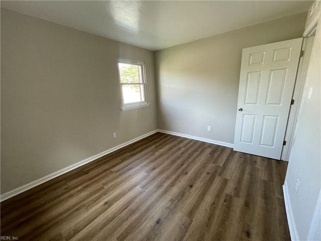 719 Marvin Ave Apt 105, Norfolk, VA 23518