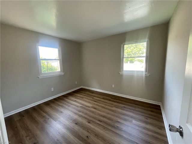 719 Marvin Ave Apt 105, Norfolk, VA 23518