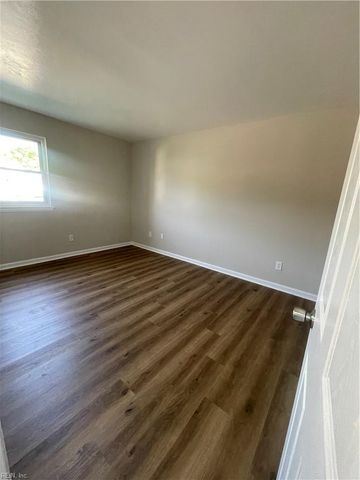 719 Marvin Ave Apt 105, Norfolk, VA 23518