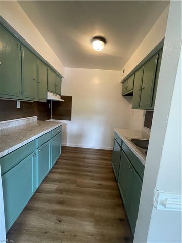 719 Marvin Ave Apt 105, Norfolk, VA 23518