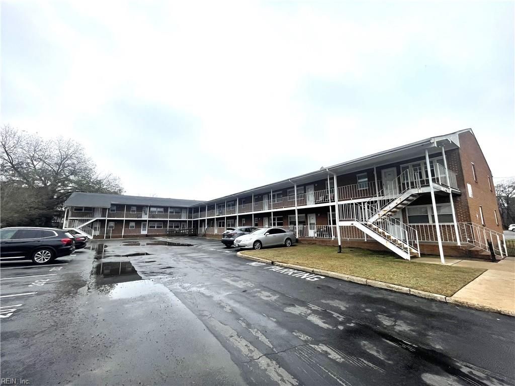 719 Marvin Ave Apt 105, Norfolk, VA 23518
