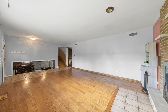 151 Catalpa Avenue, Wood Dale, IL 60191