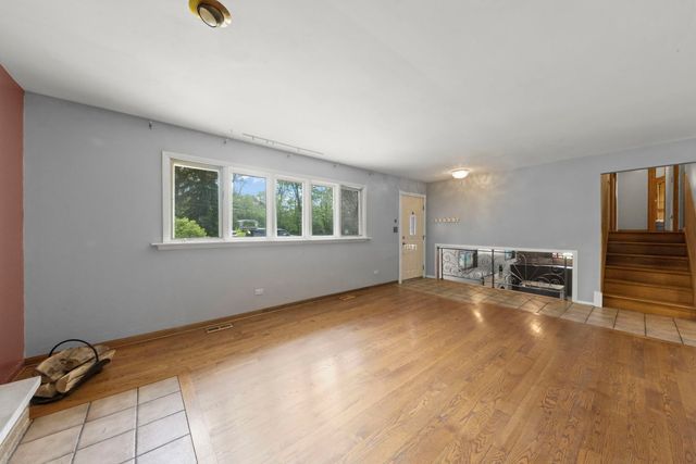 151 Catalpa Avenue, Wood Dale, IL 60191