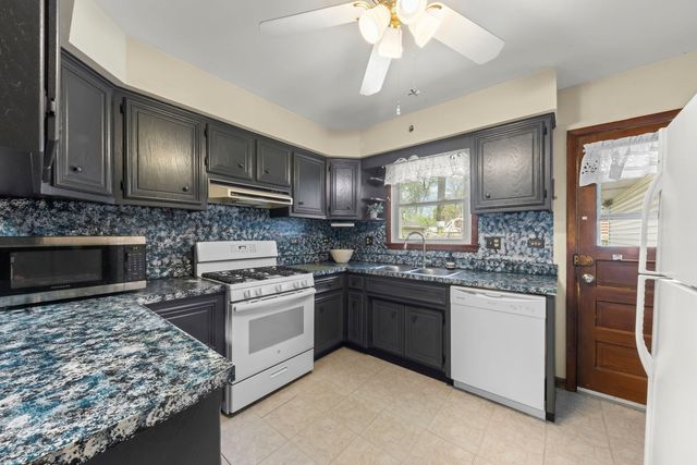151 Catalpa Avenue, Wood Dale, IL 60191