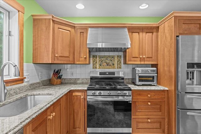550 Nottingham Drive, Georgia, VT 05468