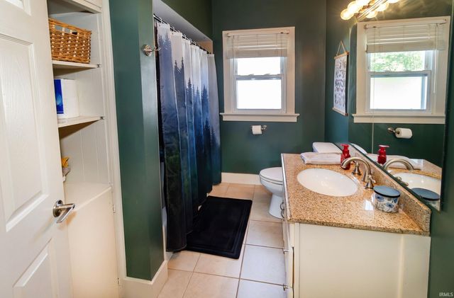 2016 E Blackford Avenue, Evansville, IN 47714