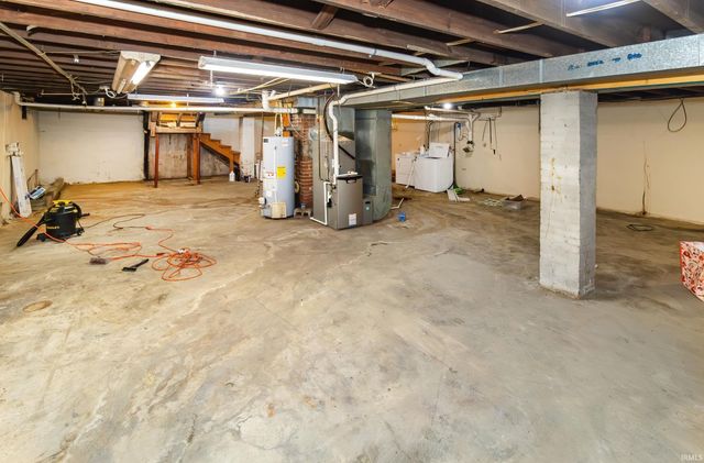 2016 E Blackford Avenue, Evansville, IN 47714