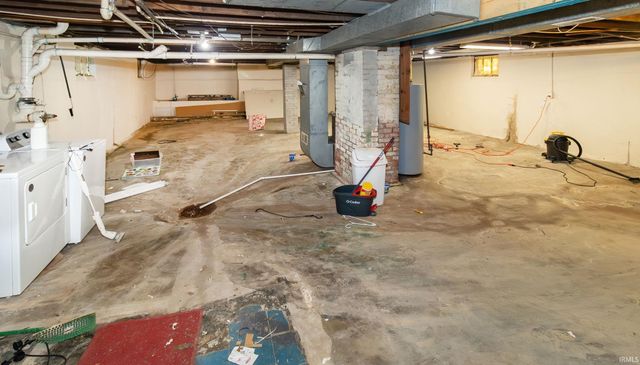 2016 E Blackford Avenue, Evansville, IN 47714