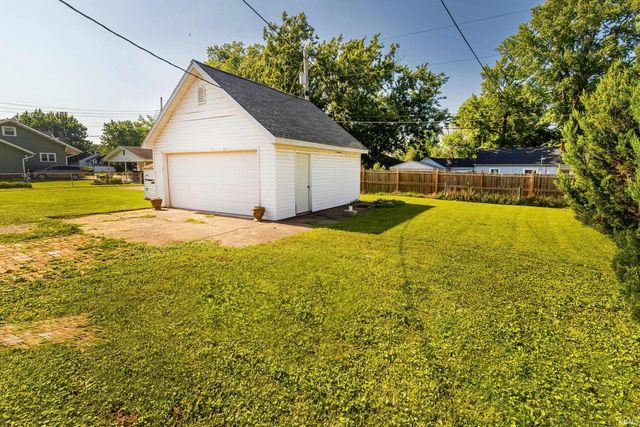 2016 E Blackford Avenue, Evansville, IN 47714