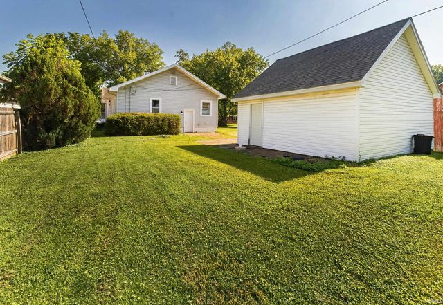 2016 E Blackford Avenue, Evansville, IN 47714