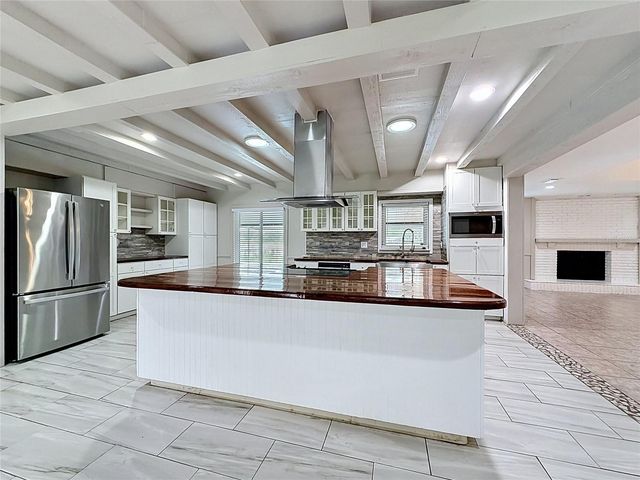 912 SHANGRI LA DRIVE, Seffner, FL 33584