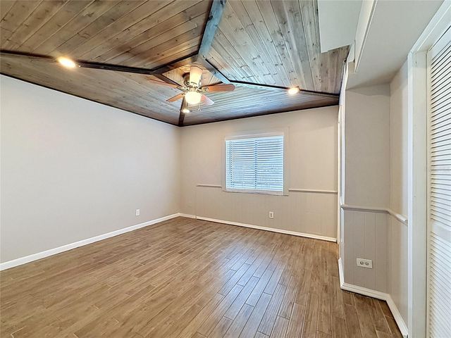 912 SHANGRI LA DRIVE, Seffner, FL 33584
