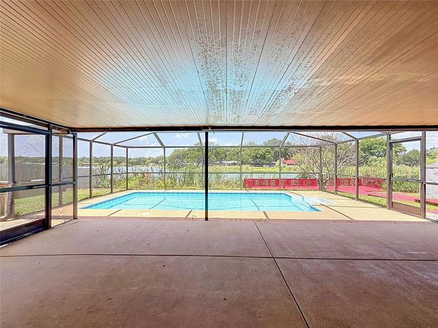 912 SHANGRI LA DRIVE, Seffner, FL 33584