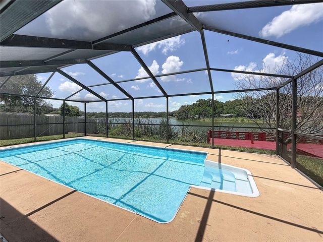 912 SHANGRI LA DRIVE, Seffner, FL 33584