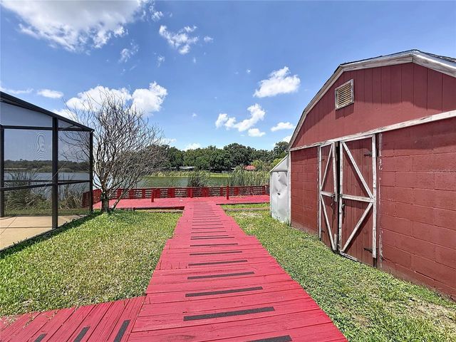 912 SHANGRI LA DRIVE, Seffner, FL 33584