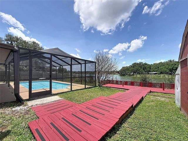 912 SHANGRI LA DRIVE, Seffner, FL 33584