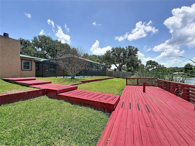 912 SHANGRI LA DRIVE, Seffner, FL 33584