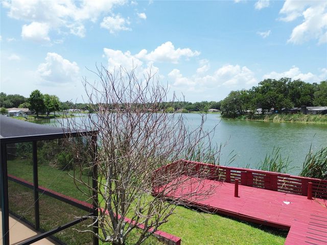 912 SHANGRI LA DRIVE, Seffner, FL 33584