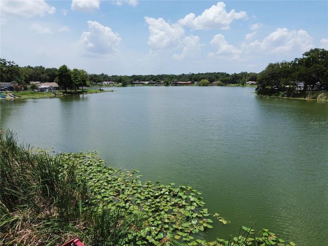 912 SHANGRI LA DRIVE, Seffner, FL 33584