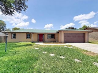912 SHANGRI LA DRIVE, Seffner, FL 33584