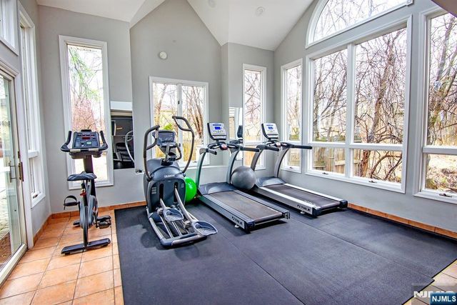 507 Windsor Drive 107, Palisades Park, NJ 07650