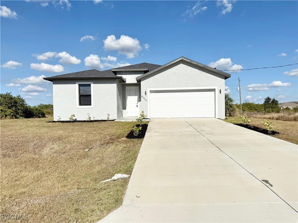 8304 Lena CT, Labelle, FL 33935