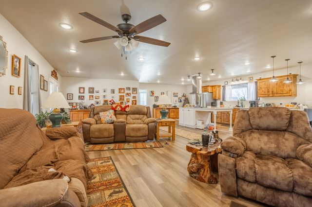 10662 County Road 8470, West Plains, MO 65775