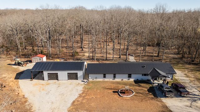 10662 County Road 8470, West Plains, MO 65775
