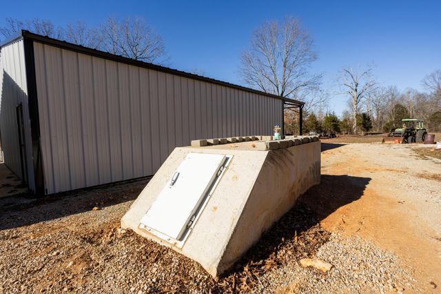 10662 County Road 8470, West Plains, MO 65775