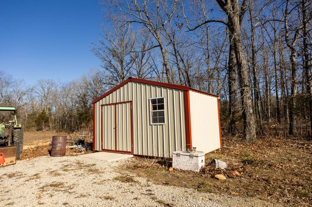 10662 County Road 8470, West Plains, MO 65775