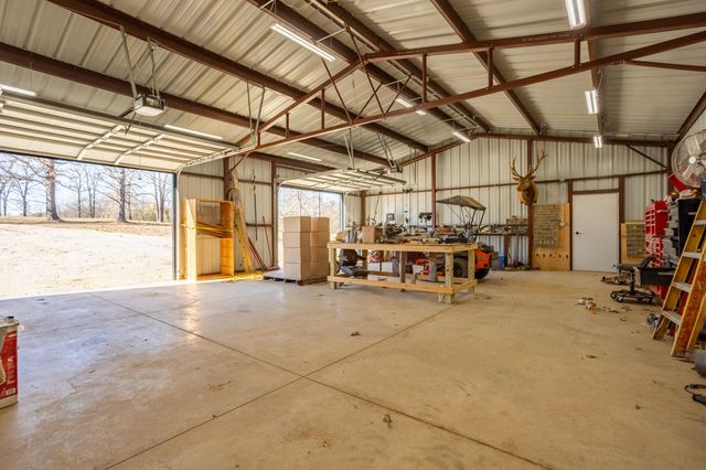 10662 County Road 8470, West Plains, MO 65775