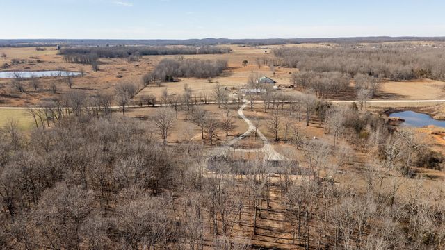10662 County Road 8470, West Plains, MO 65775