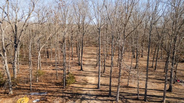 10662 County Road 8470, West Plains, MO 65775