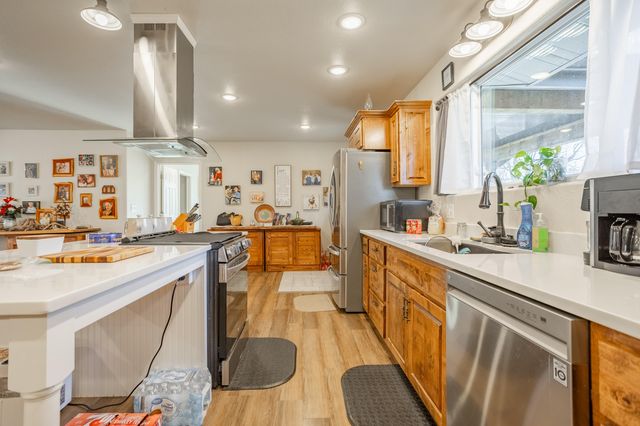 10662 County Road 8470, West Plains, MO 65775